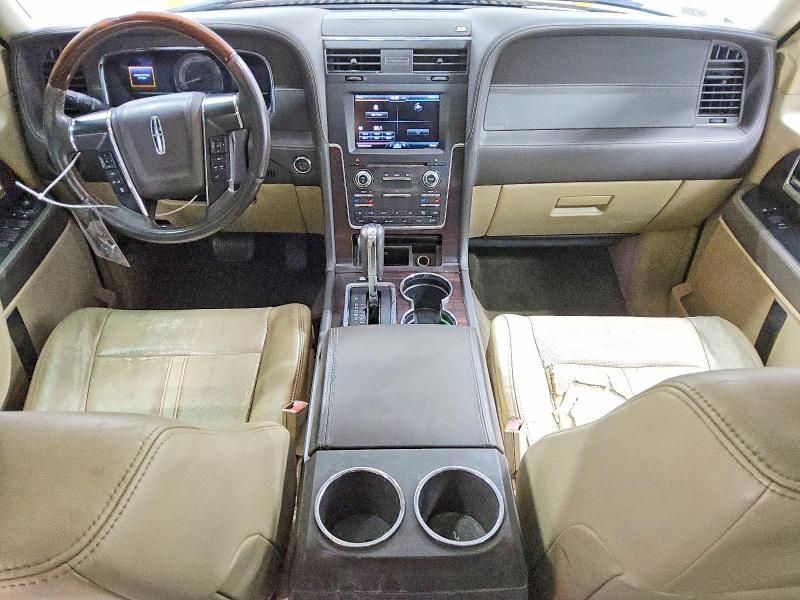 51183646 :رقم المزاد ، 5LMJJ2JT5FEJ10410 vin ، 2015 Lincoln Townhouse Navigator مزاد بيع