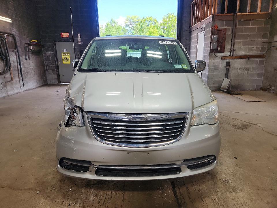 2011 Chrysler Town & Country მანქანა იყიდება აუქციონზე, vin: 2A4RR8DG0BR631594, აუქციონის ნომერი: 55288176