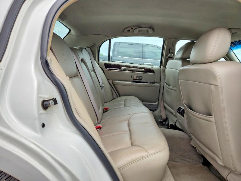 Продаж на аукціоні авто 2009 Lincoln Town Car, vin: 2LNHM82V59X636485, номер лоту: 53159786