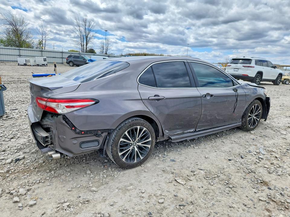 Продаж на аукціоні авто 2018 Toyota Camry, vin: 4T1B11HK9JU601138, номер лоту: 52671096