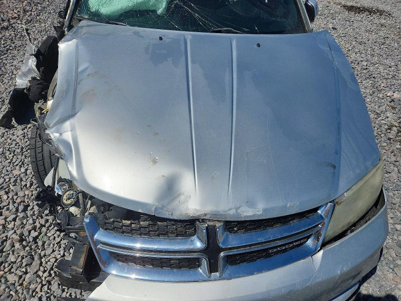 53698496 :رقم المزاد ، 1B3BD1FG2BN543669 vin ، 2011 Dodge Avenger مزاد بيع