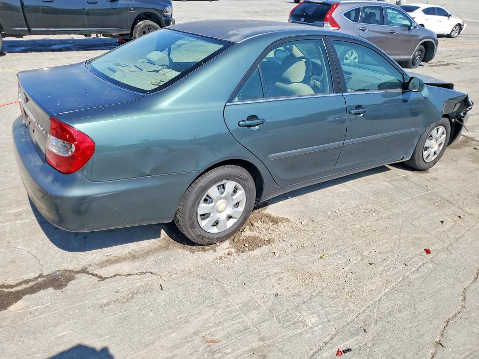 53218966 :رقم المزاد ، 4T1BE32K44U359291 vin ، 2004 Toyota Camry مزاد بيع