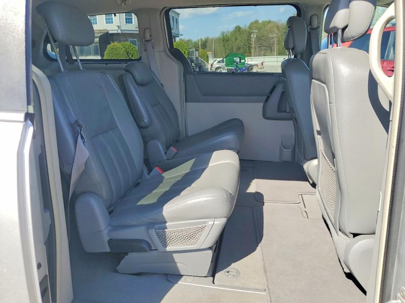 Продажа на аукционе авто 2010 Chrysler Town & Country, vin: 2A4RR5D13AR310254, номер лота: 52665376