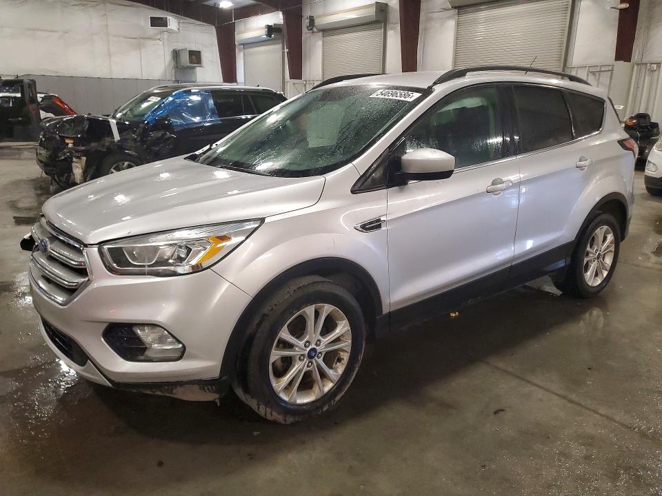 Продажа на аукционе авто 2017 Ford Escape, vin: 1FMCU0GD7HUC37952, номер лота: 54696586