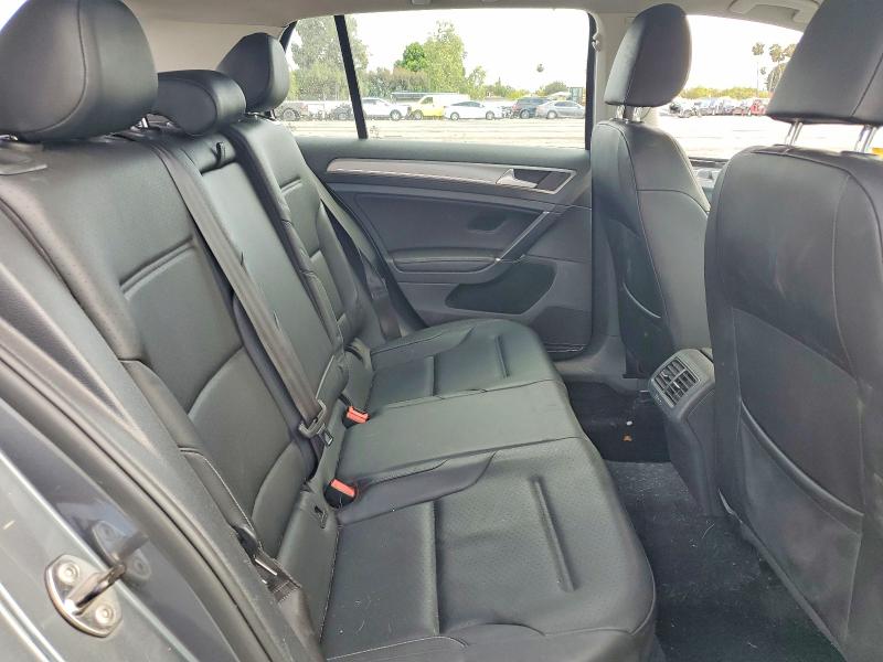 51569916 :رقم المزاد ، 3VW217AU7GM017544 vin ، 2016 Volkswagen Golf مزاد بيع