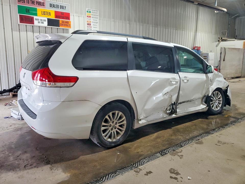 2013 Toyota Sienna მანქანა იყიდება აუქციონზე, vin: 5TDYK3DC7DS292705, აუქციონის ნომერი: 54857386
