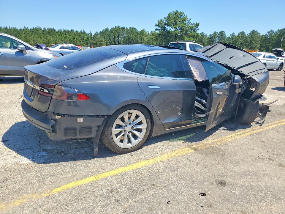 54049706 :رقم المزاد ، 5YJSA1E20GF170859 vin ، 2016 Tesla Model S مزاد بيع
