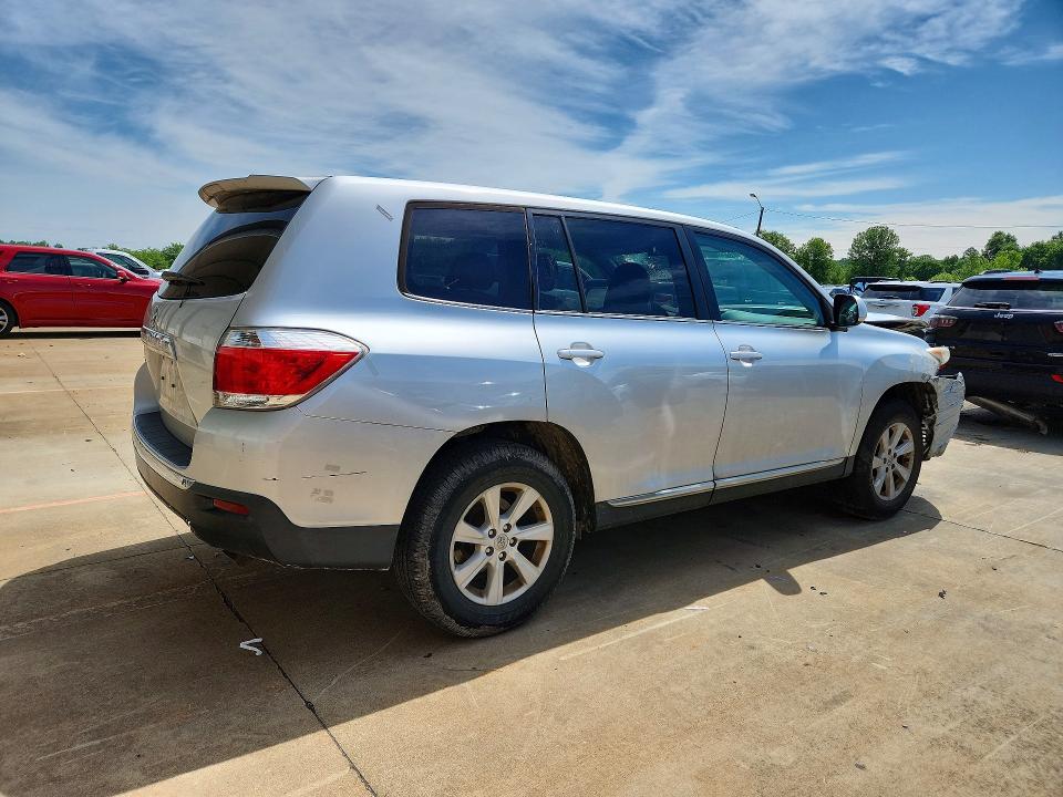 52484246 :رقم المزاد ، 5TDZK3EH2DS090997 vin ، 2013 Toyota Highlander مزاد بيع