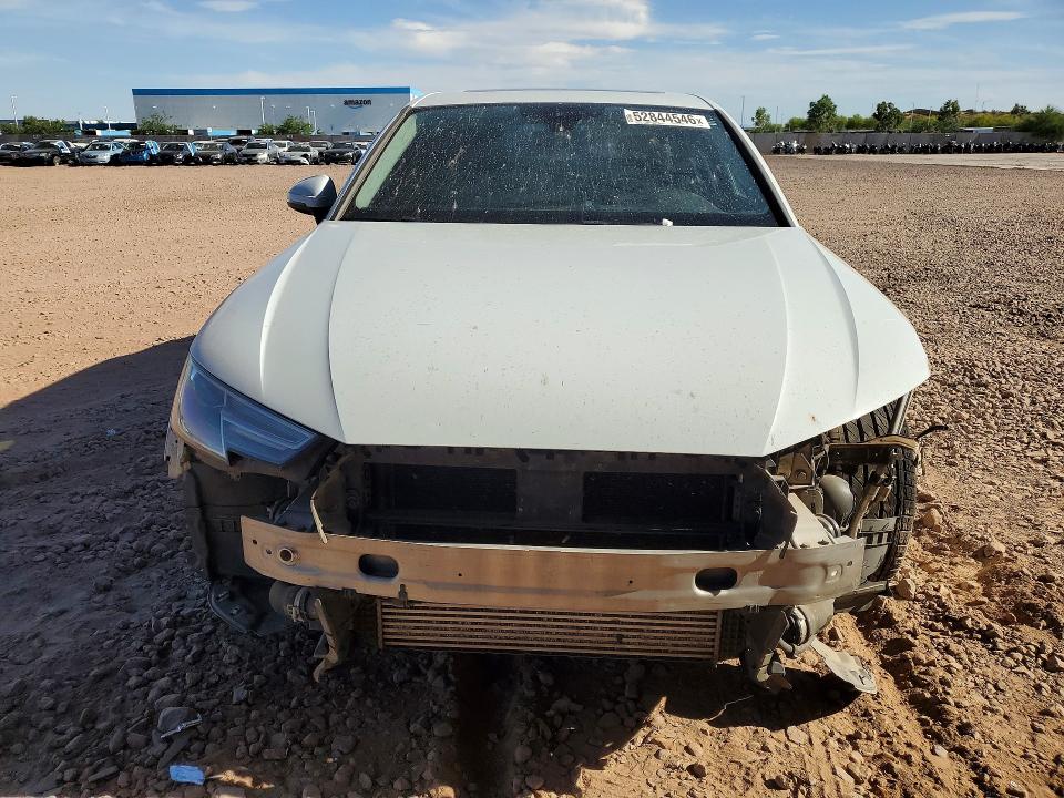 52844546 :رقم المزاد ، WAUKMAF40JA218333 vin ، 2018 Audi A4 مزاد بيع