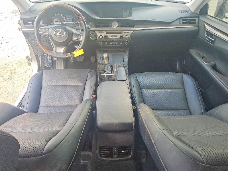 54015816 :رقم المزاد ، 58ABK1GG8HU077641 vin ، 2017 Lexus Es مزاد بيع