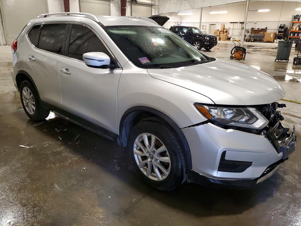 51535746 :رقم المزاد ، KNMAT2MVXJP585675 vin ، 2018 Nissan Rogue مزاد بيع