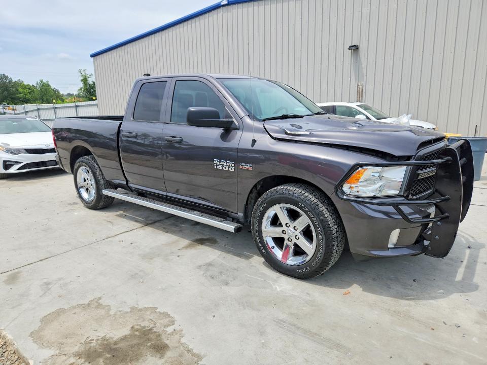 54415026 :رقم المزاد ، 1C6RR6FTXJS193529 vin ، 2018 Ram 1500 مزاد بيع