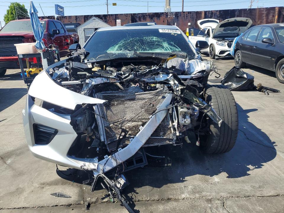 53127656 :رقم المزاد ، 1G1FF1R71J0166858 vin ، 2018 Chevrolet Camaro مزاد بيع