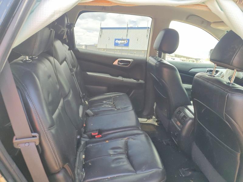53942126 :رقم المزاد ، 5N1DR2MMXHC645261 vin ، 2017 Nissan Pathfinder مزاد بيع