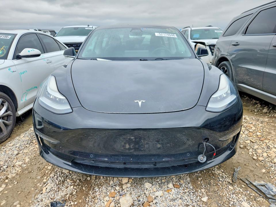 52174046 :رقم المزاد ، 5YJ3E1EAXJF152943 vin ، 2018 Tesla Model 3 مزاد بيع