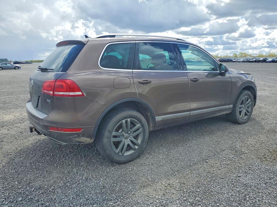 51812266 :رقم المزاد ، WVGEP9BP4ED011014 vin ، 2014 Volkswagen Touareg مزاد بيع