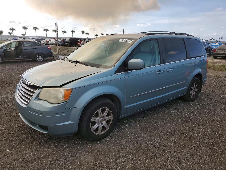 2010 Chrysler Town & Country მანქანა იყიდება აუქციონზე, vin: 2A4RR8DX1AR334171, აუქციონის ნომერი: 52305686