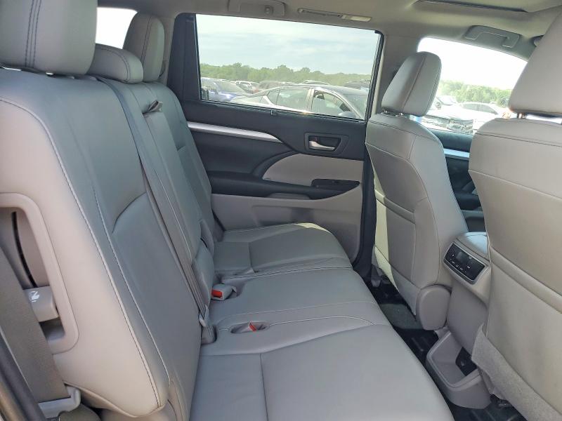 Aukcja sprzedaży 2018 Toyota Highlander, vin: 5TDJZRFH6JS529673, numer aukcji: 52069126