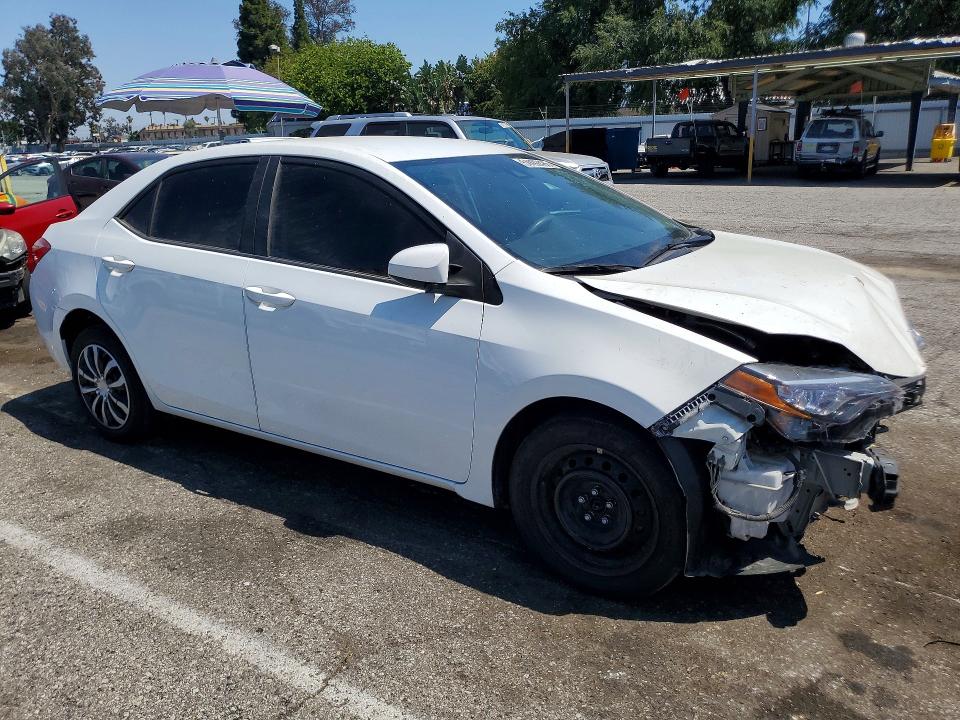 54492486 :رقم المزاد ، 5YFBURHE6JP797959 vin ، 2018 Toyota Corolla مزاد بيع