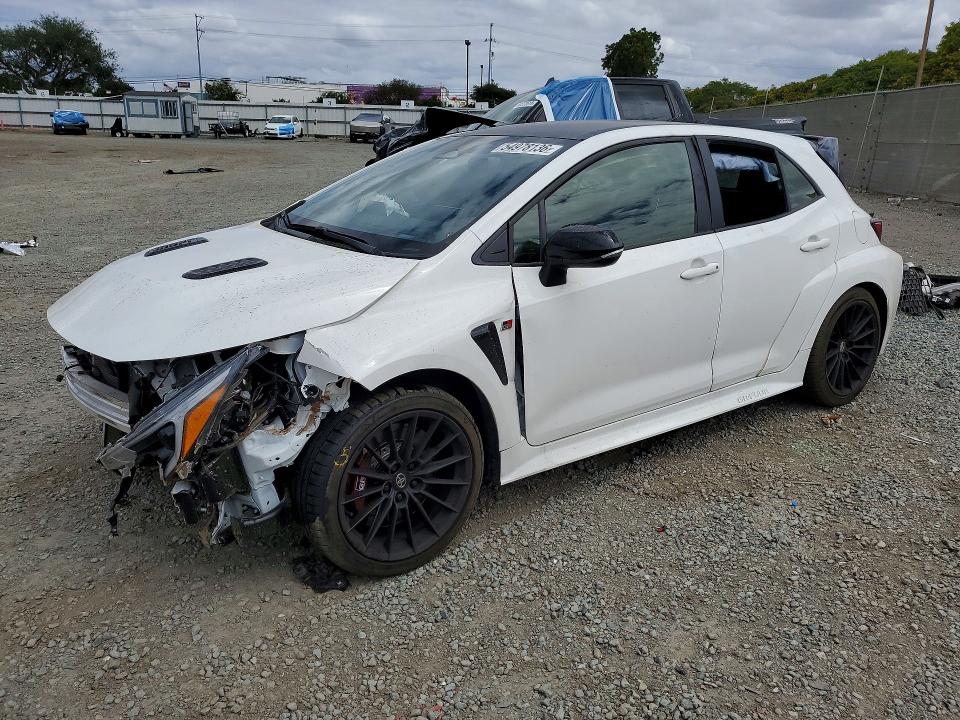 2026 Toyota Gr Corolla მანქანა იყიდება აუქციონზე, vin: JTNABAAE9TA023737, აუქციონის ნომერი: 54978136