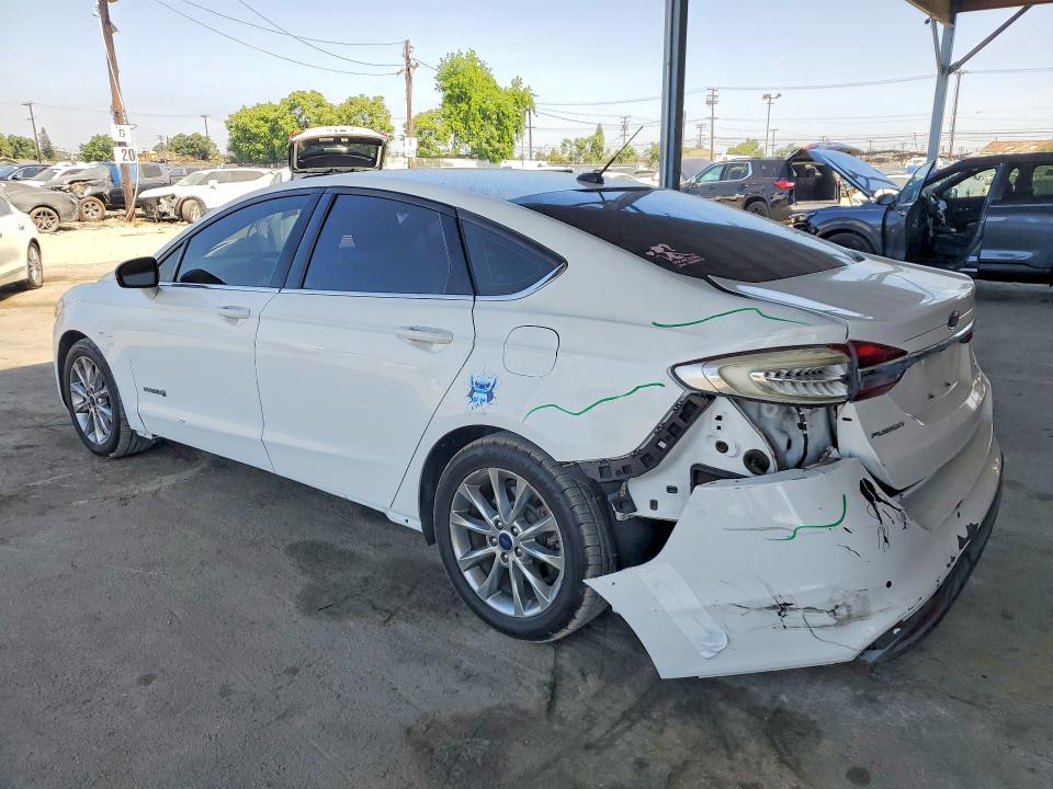 54255306 :رقم المزاد ، 3FA6P0LU8HR302030 vin ، 2017 Ford Fusion مزاد بيع