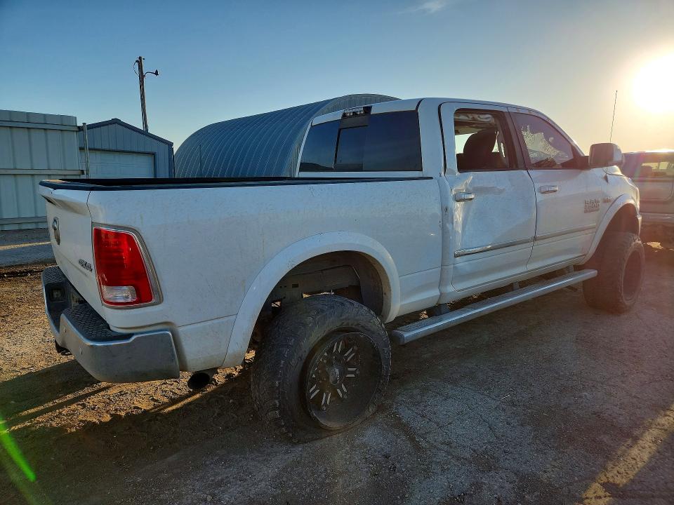52179546 :رقم المزاد ، 3C6UR5FJ2JG106930 vin ، 2018 Ram 2500 مزاد بيع