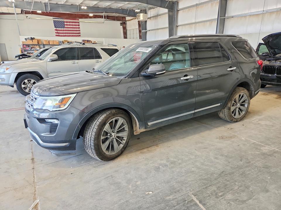 55002096 :رقم المزاد ، 1FM5K8F8XJGB45496 vin ، 2018 Ford Explorer مزاد بيع