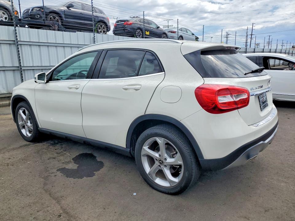 Aukcja sprzedaży 2018 Mercedes-benz Gla, vin: WDCTG4GB9JJ428565, numer aukcji: 52427566