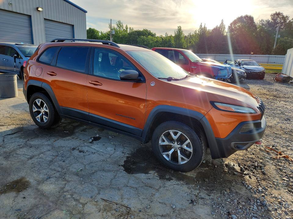 Продажа на аукционе авто 2015 Jeep Cherokee, vin: 1C4PJMBS8FW685629, номер лота: 52338656