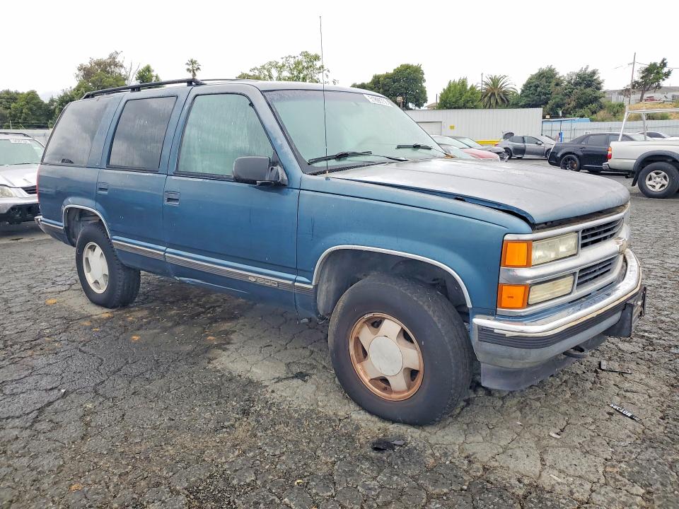 Продажа на аукционе авто 1995 Chevrolet Tahoe, vin: 1GNEK13K2SJ364265, номер лота: 51898756