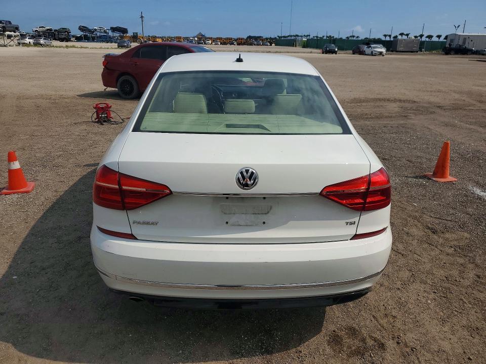 Продаж на аукціоні авто 2016 Volkswagen Passat, vin: 1VWAT7A37GC063860, номер лоту: 52236036