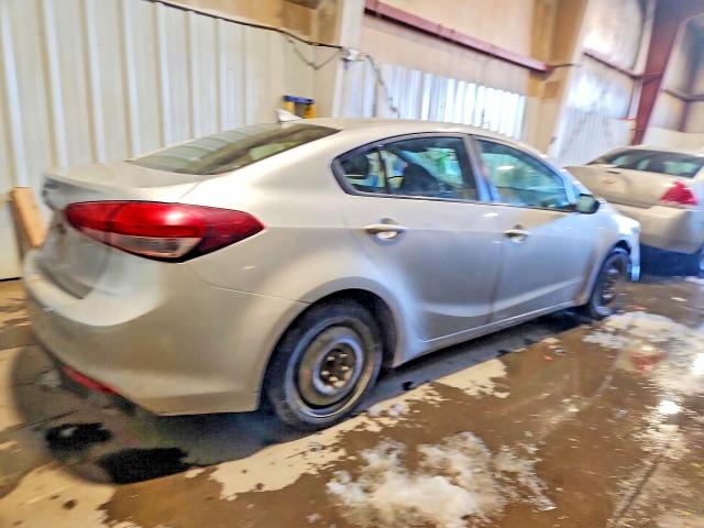 2018 Kia Forte მანქანა იყიდება აუქციონზე, vin: 3KPFK4A77JE209641, აუქციონის ნომერი: 54679036
