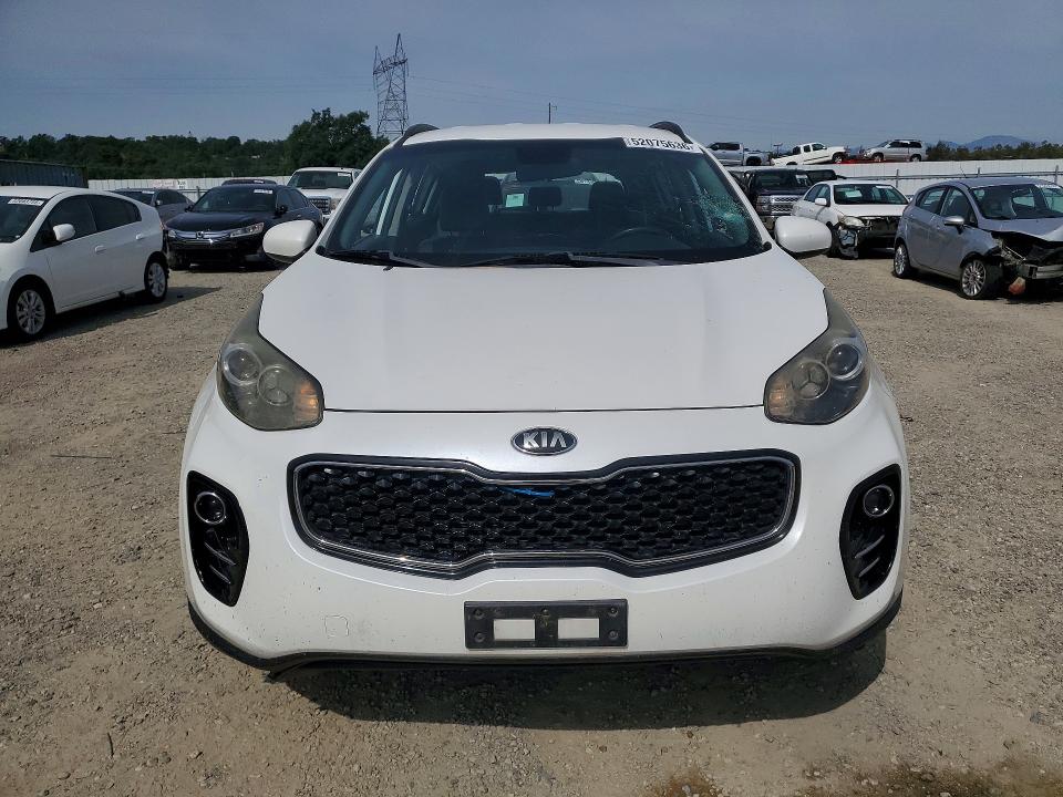 52075636 :رقم المزاد ، KNDPNCAC5H7049319 vin ، 2017 Kia Sportage مزاد بيع