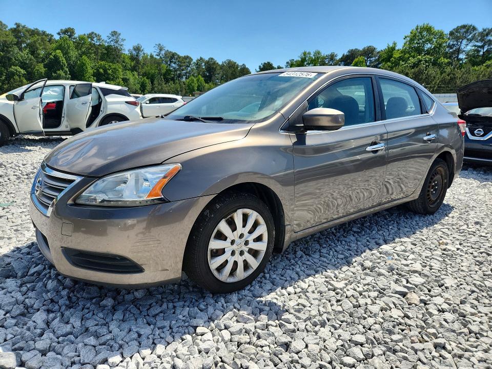 2015 Nissan Sentra მანქანა იყიდება აუქციონზე, vin: 3N1AB7AP3FY377104, აუქციონის ნომერი: 54312576