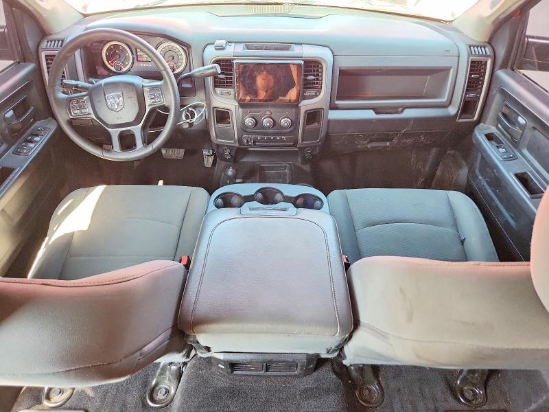 48640376 :رقم المزاد ، 3C6UR5CL5HG680289 vin ، 2017 Ram 2500 مزاد بيع