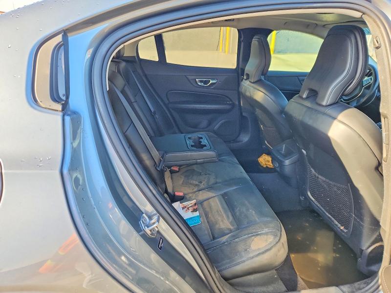 51910516 :رقم المزاد ، 7JR102FK4MG096576 vin ، 2021 Volvo S60 مزاد بيع