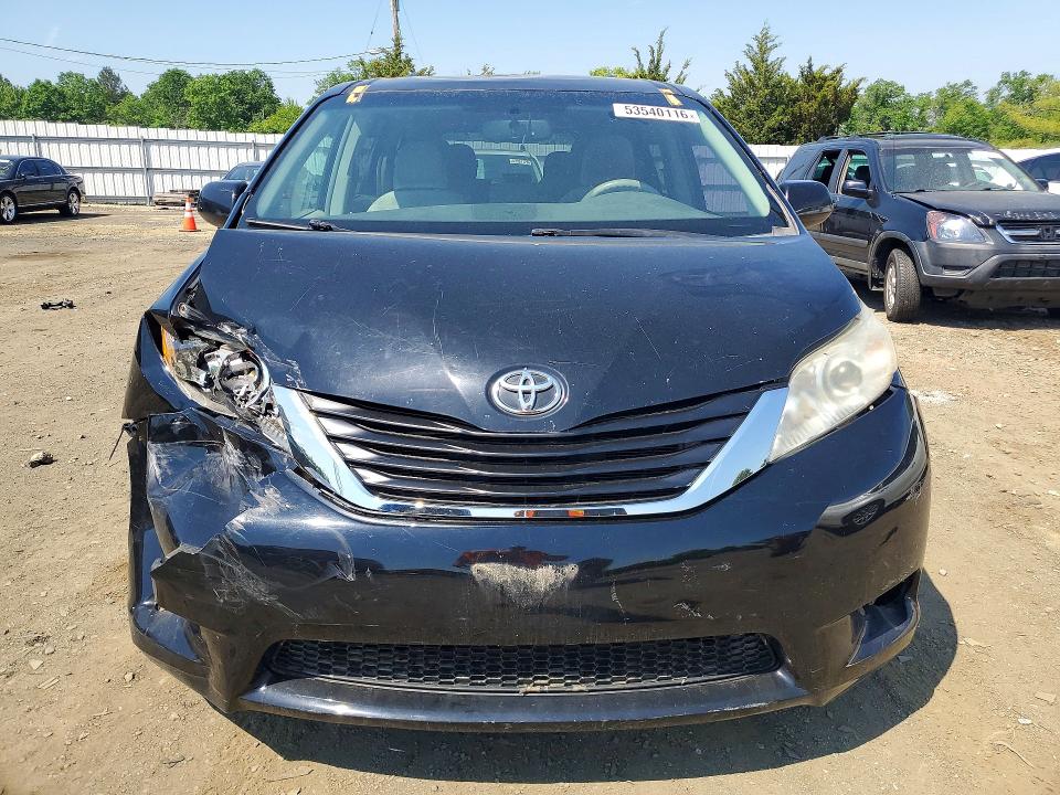 53540116 :رقم المزاد ، 5TDKK3DC7BS150387 vin ، 2011 Toyota Sienna مزاد بيع