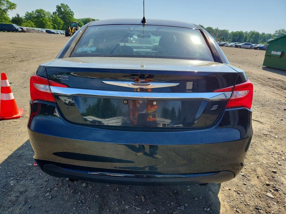 2011 Chrysler 200 მანქანა იყიდება აუქციონზე, vin: 1C3BC8FG2BN612360, აუქციონის ნომერი: 52951876