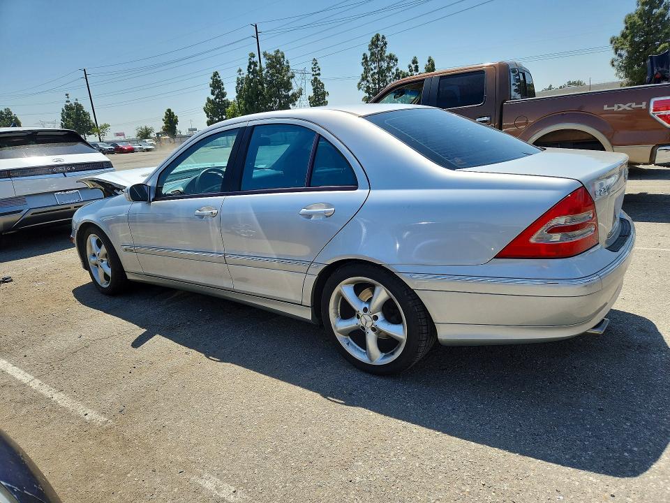 Aukcja sprzedaży 2004 Mercedes-benz C, vin: WDBRF40JX4F549745, numer aukcji: 52204586
