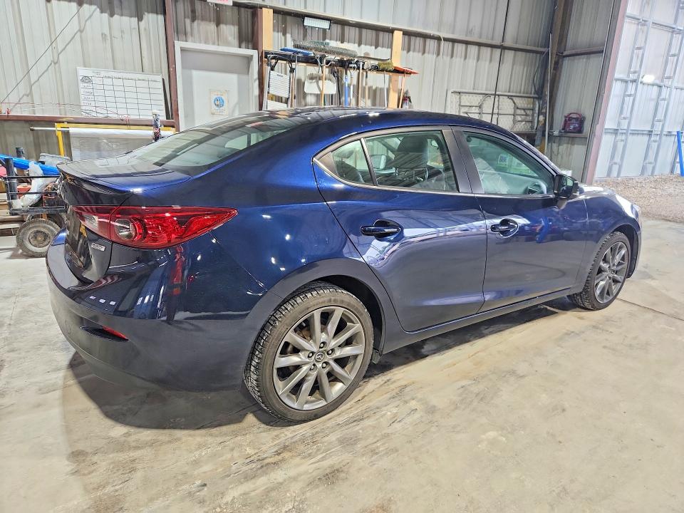 54632876 :رقم المزاد ، 3MZBN1V34JM271867 vin ، 2018 Mazda 3 مزاد بيع