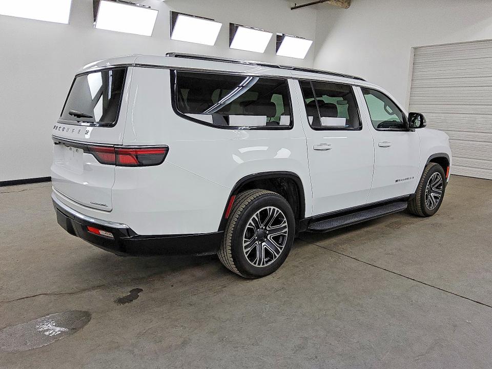 Продаж на аукціоні авто 2023 Jeep Wagoneer, vin: 1C4SJSBP4PS542549, номер лоту: 52418126