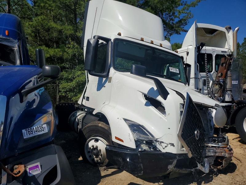 Продаж на аукціоні авто 2025 Volvo Vnr, vin: 4V4W39EG1SN670646, номер лоту: 54121256