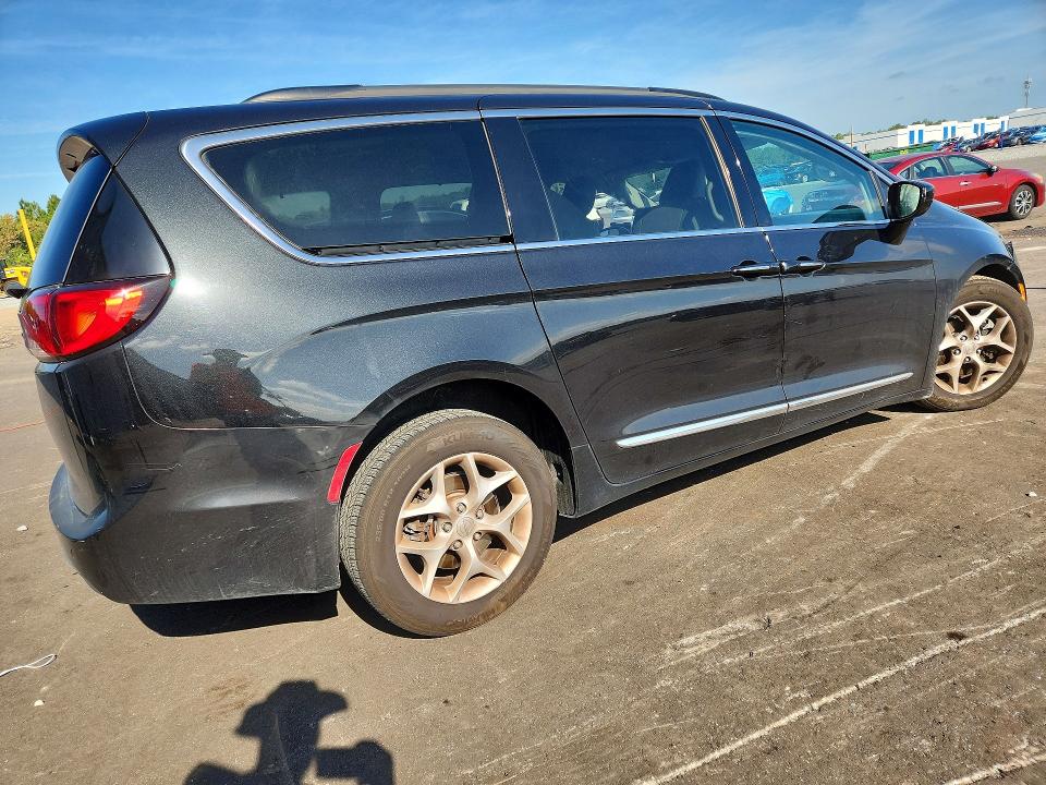 2017 Chrysler Pacifica მანქანა იყიდება აუქციონზე, vin: 2C4RC1BG9HR553844, აუქციონის ნომერი: 53701856