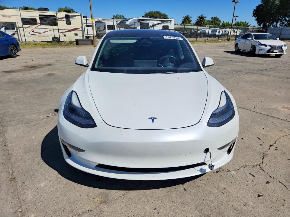 53265186 :رقم المزاد ، 5YJ3E1EA3NF112256 vin ، 2022 Tesla Model 3 مزاد بيع