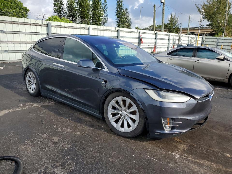 Продаж на аукціоні авто 2017 Tesla Model X, vin: 5YJXCDE29HF052215, номер лоту: 54543386