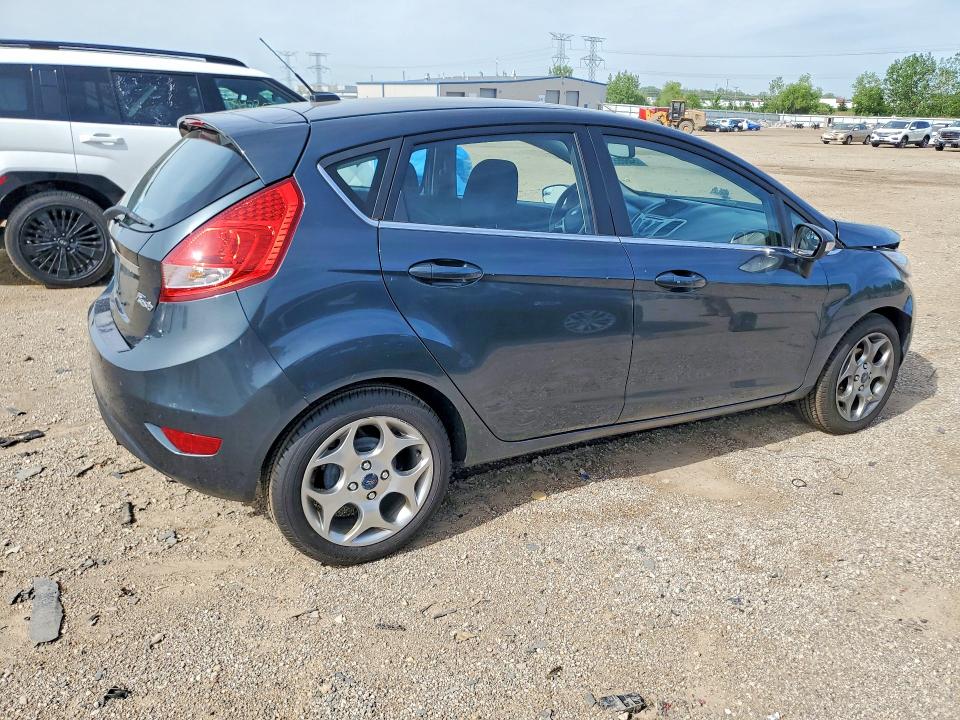 2011 Ford Fiesta მანქანა იყიდება აუქციონზე, vin: 3FADP4FJ2BM212196, აუქციონის ნომერი: 54605556