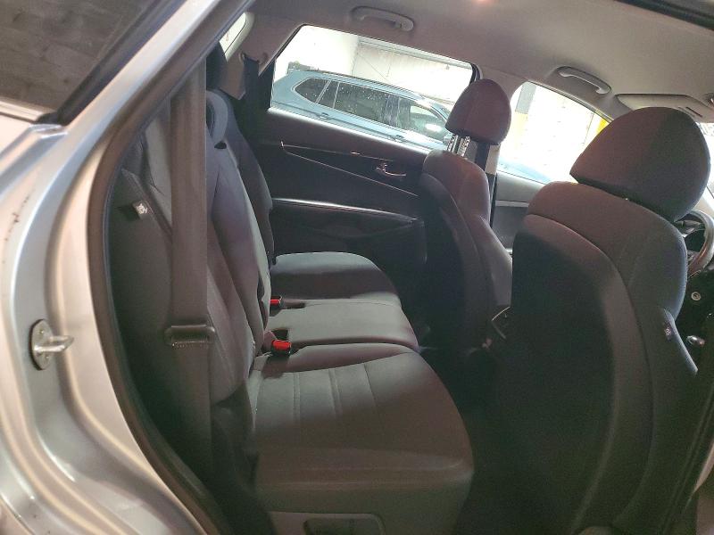 53603496 :رقم المزاد ، 5XYPG4A51JG406411 vin ، 2018 Kia Sorento مزاد بيع