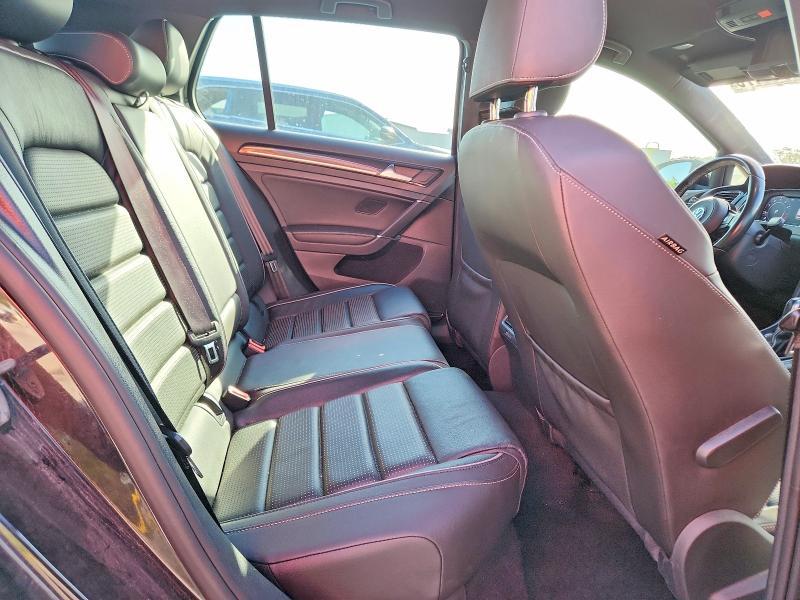 52314176 :رقم المزاد ، WVWVF7AU0JW061541 vin ، 2018 Volkswagen Golf R مزاد بيع