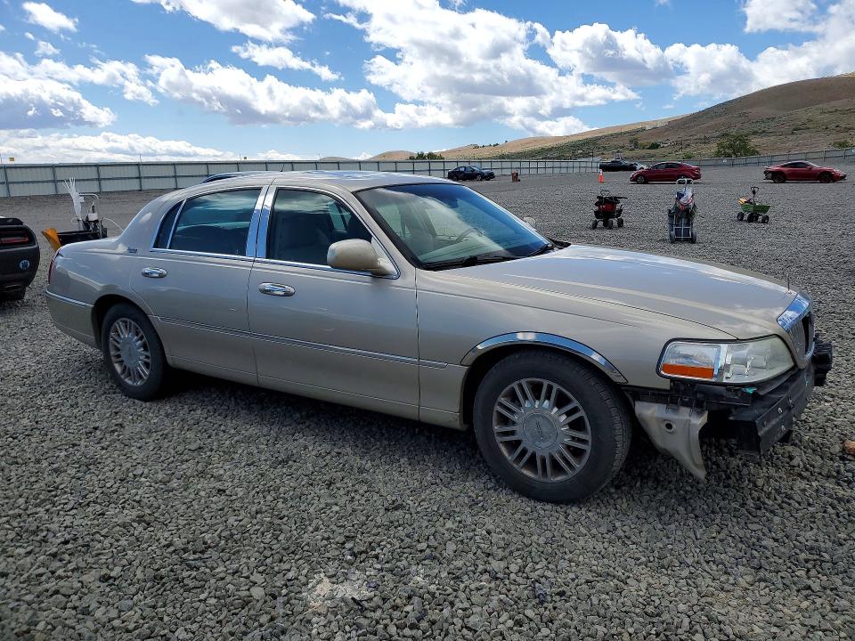 54540546 :رقم المزاد ، 1LNHM82W36Y635338 vin ، 2006 Lincoln Town Car مزاد بيع