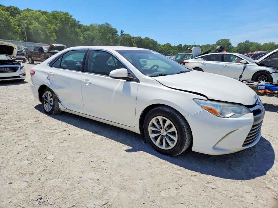53920966 :رقم المزاد ، 4T4BF1FK2FR463640 vin ، 2015 Toyota Camry مزاد بيع